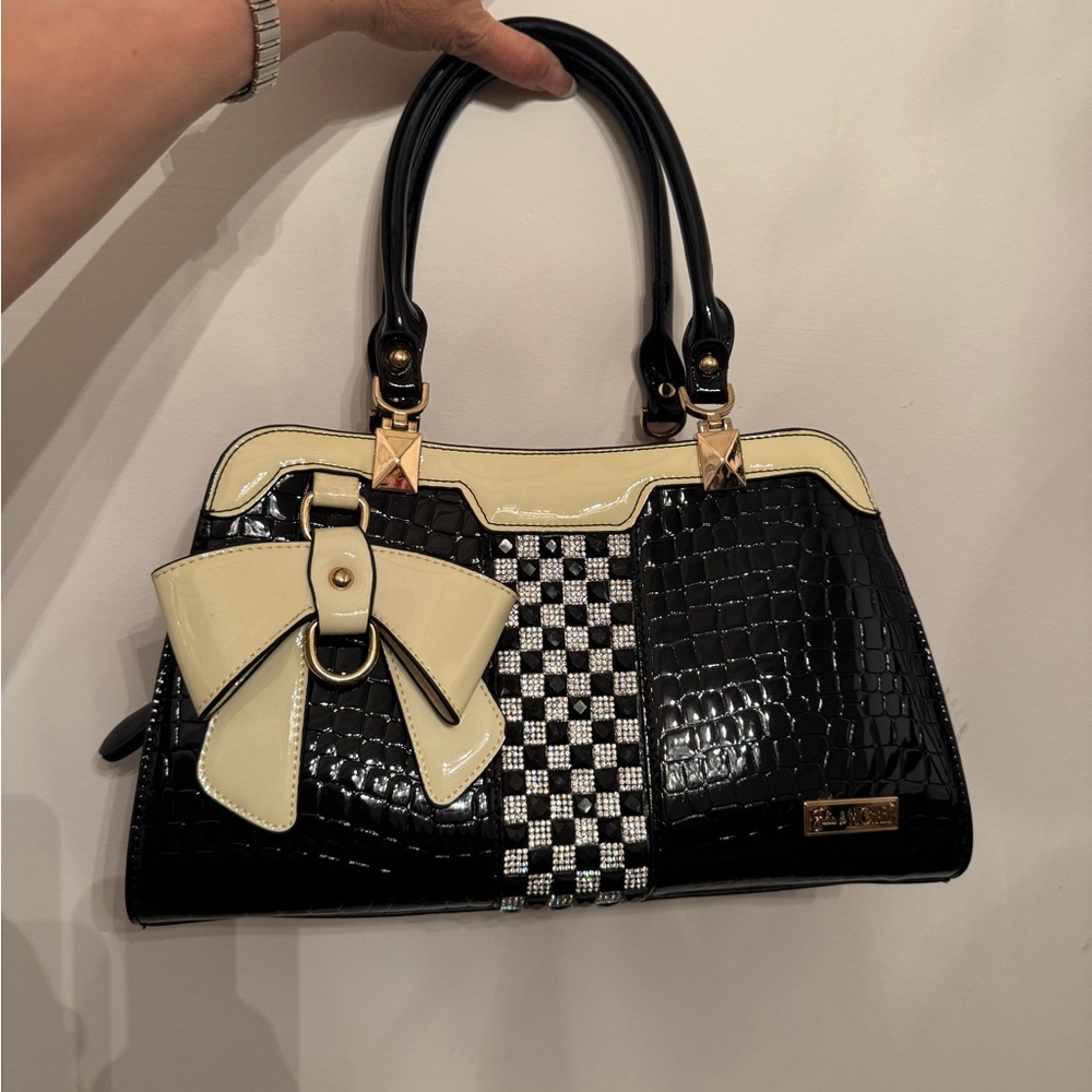 New without Tag Black and Cream Satchel with Bow Detail